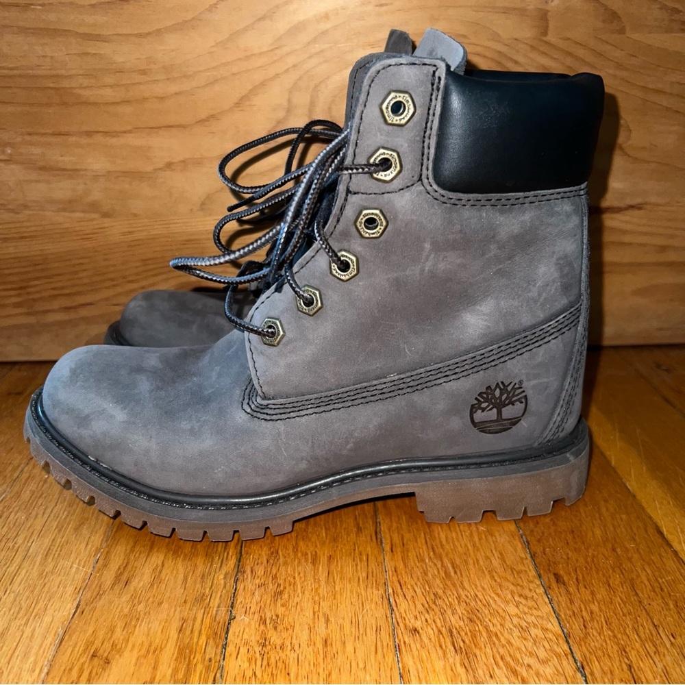 Timberland Women's Linden Woods Gray Leather 6 Inch Boot. Excellent condition